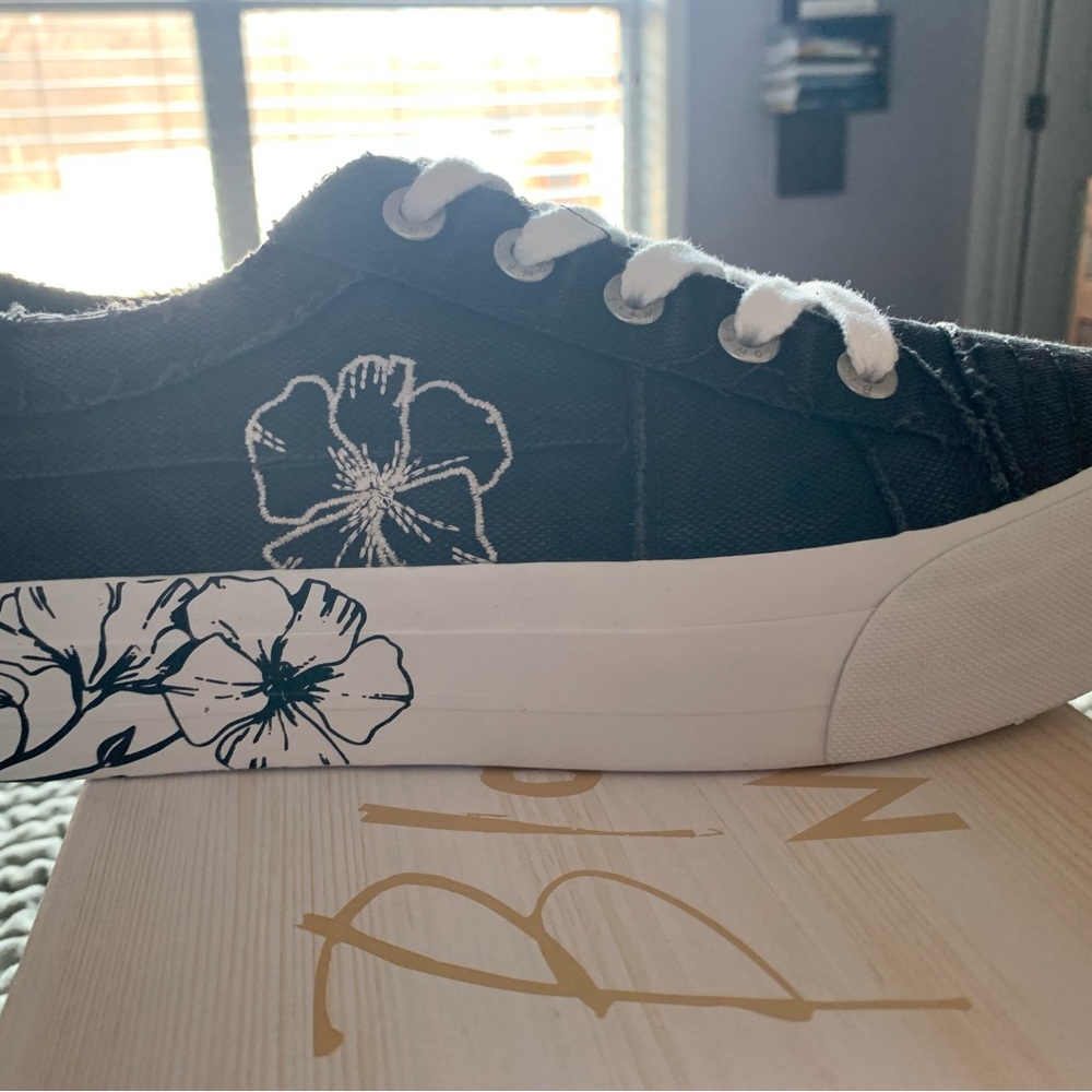 Malibu Black and White Floral Sneakers